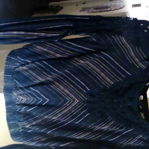 Top - Picture 3 of 3